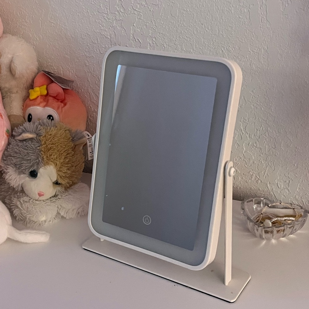 White Makeup Mirror